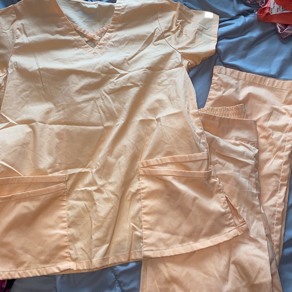 Medium scrub set